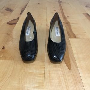 Black snake like skin Etienne Aigner heels, sz 10